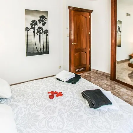 Awesome Apartment In Santa Pola With Kitchen Exterior photo